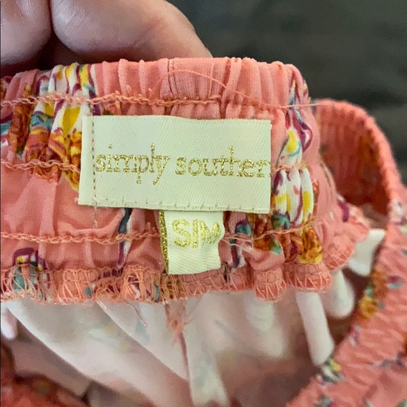 Simply Southern light shorts - Picture 2 of 5